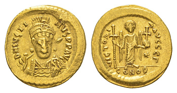 Византийская Империя солид 518-527 Юстин I, DN IVSTINVS PP AVG, бюст императора анфас/VICTORIA AVGGG ?, ангел с крестом и державой, Константинополь, 4,40 гр Sear 56 золото 00-801-97