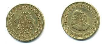 ЮАР 1/2 ЦЕНТА 1961 ЯН ВАН РИБЕК (1619-1677), ГОЛАНДСКИЙ ИССЛЕДОВАТЕЛЬ , МОРЕПЛАВАТЕЛЬ, ОСНОВАТЕЛЬ Г. КЕЙПТАУНА, ДВЕ ПТИЧКИ НА ВЕТКЕ С ЯГОДАМИ KM 56 латунь 83-122