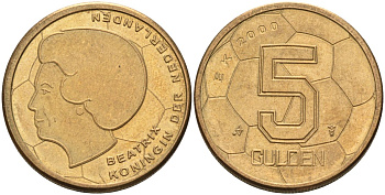 Нидерланды 5 гульденов 2000 Беатрикс (1980-2013), чемпионат мира по футболу 2000 года в Нидерландах KM 231 никель плакированный латунью 4116-1022