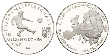 ФРГ медаль посвященная Чемпионату Европы 1988 - "Город принимающий Евро - Гельзенкирхен" 1988 диаметр 39 мм, вес 23,5 гр серебро PROOF 11-327-23