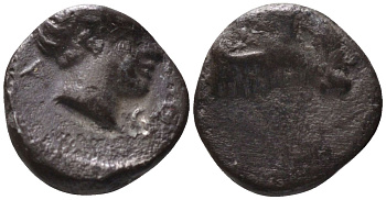 Древняя Греция, Кария, Галикарнас гемиобол 400 - 340 гг. до н.э. голова Аполлона / голова барана, 0,43 гр SNG Helsinki 873; SNG Kayhan 996 серебро 1073-9-73