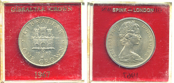 Гибралтар 1 крона 1967 Елизавета II (1952-2022), старый замок, в оригинальной пластиковой коробке, первый год чекана KM 4 медно-никель UNC 6-6-1-9
