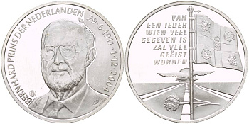НИДЕРЛАНДЫ МЕДАЛЬ 2004 НА СМЕРТЬ ПРИНЦА-КОНСОРТА НИДЕРЛАНДОВ БЕРНХАРДА (29.06.1911-1.12.2004), МУЖА КОРОЛЕВЫ ЮЛИАНЫ, ДИАМЕТР 38 ММ., ВЕС 25,13 ГР. серебро PROOF 1088-5-21