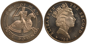 ОСТРОВ МЭН 5 ФУНТОВ 1987 500 ЛЕТ КОЛЛЕДЖУ ОРУЖЕЙНИКОВ, РЫЦАРЬ В ДОСПЕХАХ НА КОНЕ KM 150 вирениум UNC 1078-5-52