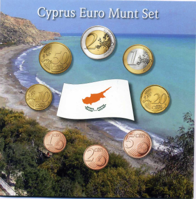 Кипр набор из 8 евромонет + жетон 2008 в красочном буклете  биметалл  UNC  1-6-1-09