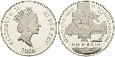 Олдерни 5 фунтов 2006 Виктория Кросс; Эрнест Смит, Елизавета II (1952-2022) KM 150 серебро PROOF 11-170-13