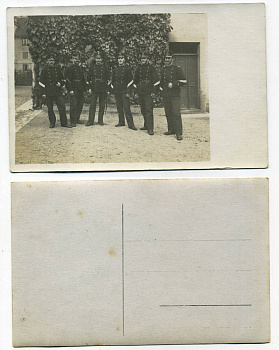 ШВЕЙЦАРИЯ ОТКРЫТКА ND I-АЯ МИРОВАЯ ВОЙНА, СОЛДАТЫ В ГОРОДЕ бумага 153-21-21