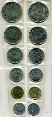 Испания набор из 6 монет (50 сентимов; 1, 5, 25, 50 и 100 песет) 1980 (1980) чемпионат мира по футболу в Испании 1982 года KM 815, 816, 817, 818, 819 и 820 UNC 8-2-05-97