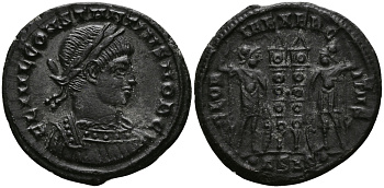 Римская Империя нуммий 334 - 335 Констанций II в ранге цезаря GLORIA EXERCITVS Сисция Extremely fine степень редкости R4) RIC 237 бронза 1073-9-111
