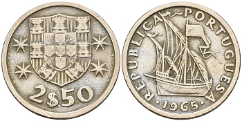 Португалия 2,5 эскудо 1965 парусник KM 590 медно-никель    4160-1169