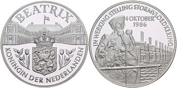 Нидерланды медаль ND королева Беатрикс, открытие и запуск штормового барьера, 4 октября 1986 года, проект Дельта, диаметр 38,5 мм., вес 22,12 гр.  серебро  PROOF  1078-6-61