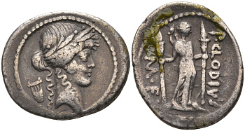 Римская Республика денарий 42 г. до н.э. монетарий П. Клодий Туррин, голова Аполлона, лира / P CLODIVS M F, Диана с двумя факелами, Рим, 3,78 гр Cr. 494/23; Syd. 1117 серебро 1073-9-23