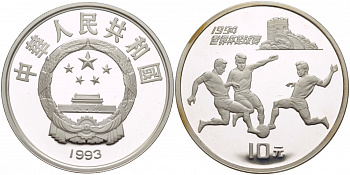 Китай 10 юаней 1993 футбол, три игрока KM 521 серебро PROOF 1081-5-14