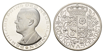 Нидерланды медаль из серии история Нидерландов - Бернард Липпе-Бистерфельдский - принц Нидерландский первая половина XX века Quo Non Ascendet (до каких высот я не смогу подняться), диаметр 25 мм, вес 7,3 гр серебро PROOF 4671-1045