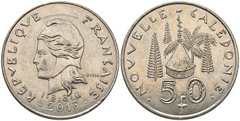 Французская Новая Каледония 50 франков 2013 хижина среди сосен и пальм, (IEOM) KM 13a, Schoen 15a, Lec 128i медно-никель 115-1145