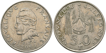 Французская Новая Каледония 50 франков 2007 хижина среди сосен и пальм, (IEOM) KM 13a, Schoen 15a, Lec 128i медно-никель 114-145