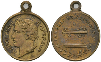 ФРАНЦИЯ МЕДАЛЬ ND МОГИЛА НАПОЛЕОНА I (1769-1821), С УШКОМ ДЛЯ НОСКИ, ДИАМЕТР 14 ММ. бронза 99-453