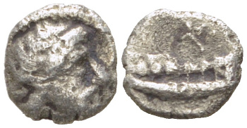 Финикия, Арад 1/12 статера (обол) 400 - 350 гг. до н.э. голова бога Дагона / финикийский корабль, 0,81 гр Klein 704 серебро 1073-11-62