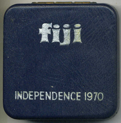 Фиджи 1 доллар 1970 в оригинальной коробке, годовщина независимости, тираж 15000 экз. KM 33 медно-никель UNC 00-00