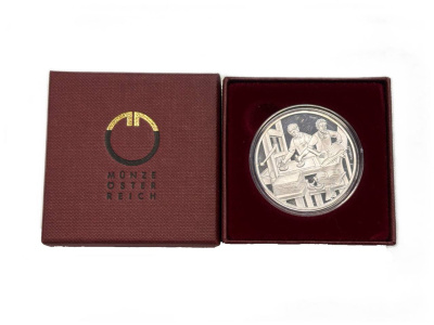 Австрия 500 шиллингов 1998 Книгопечатание, Библиотека аббатства Адмонт, печатники, в оригинальной упаковке, с сертификатом KM 3049 серебро PROOF 8-2-05-25